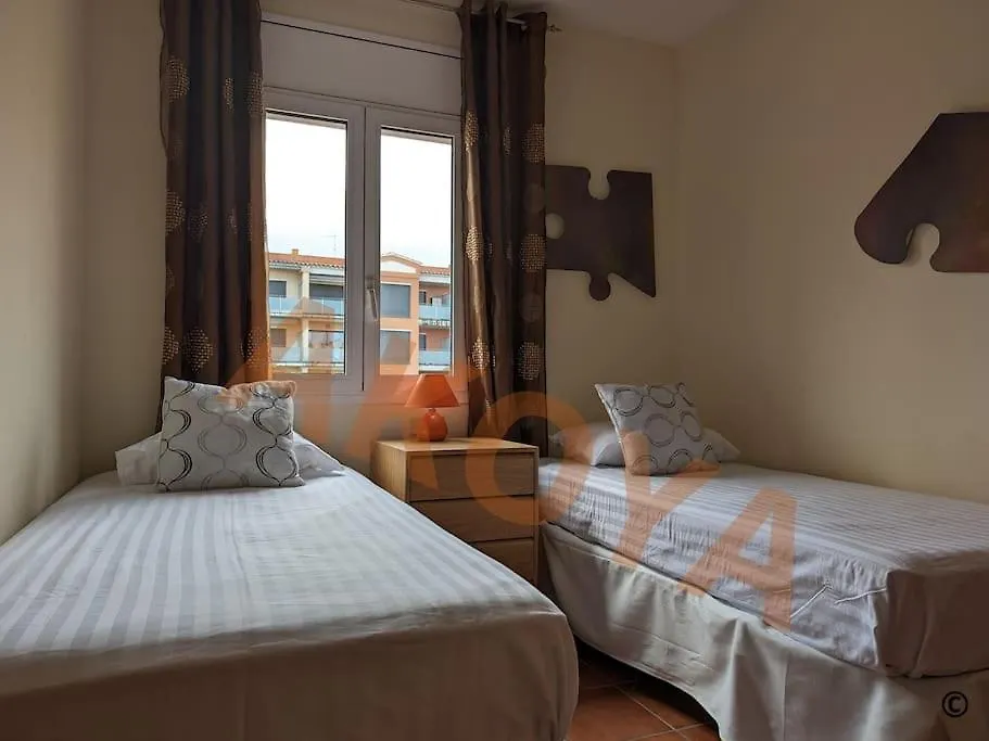 Holiday home Cayola Akoya Conserjeria, Jacuzzi Prive Et Plage Empuriabrava
